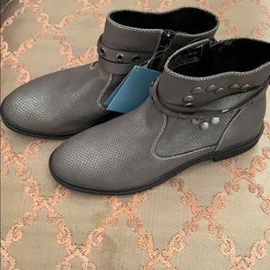Girls silver ankle boots